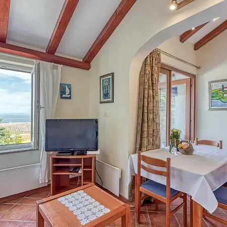 Valdarke Sea View - Happy