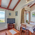 Valdarke Sea View - Happy